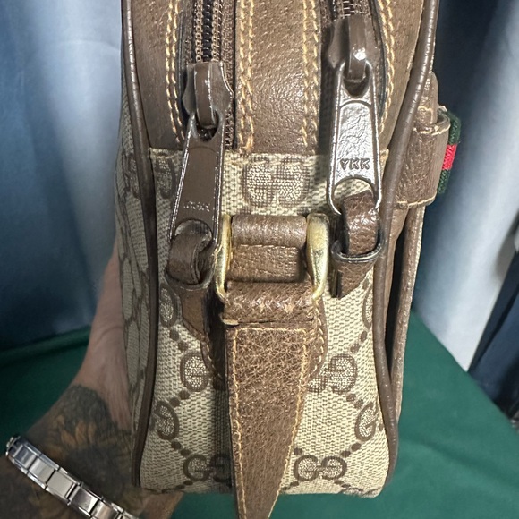 Gucci Signature Brown and Cream Crossbody Bag - Picture 9 of 14
